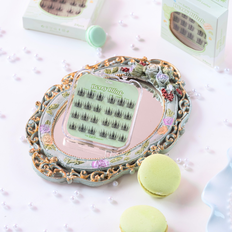 Berry Blink - Layered, Short, Delicate Lashes